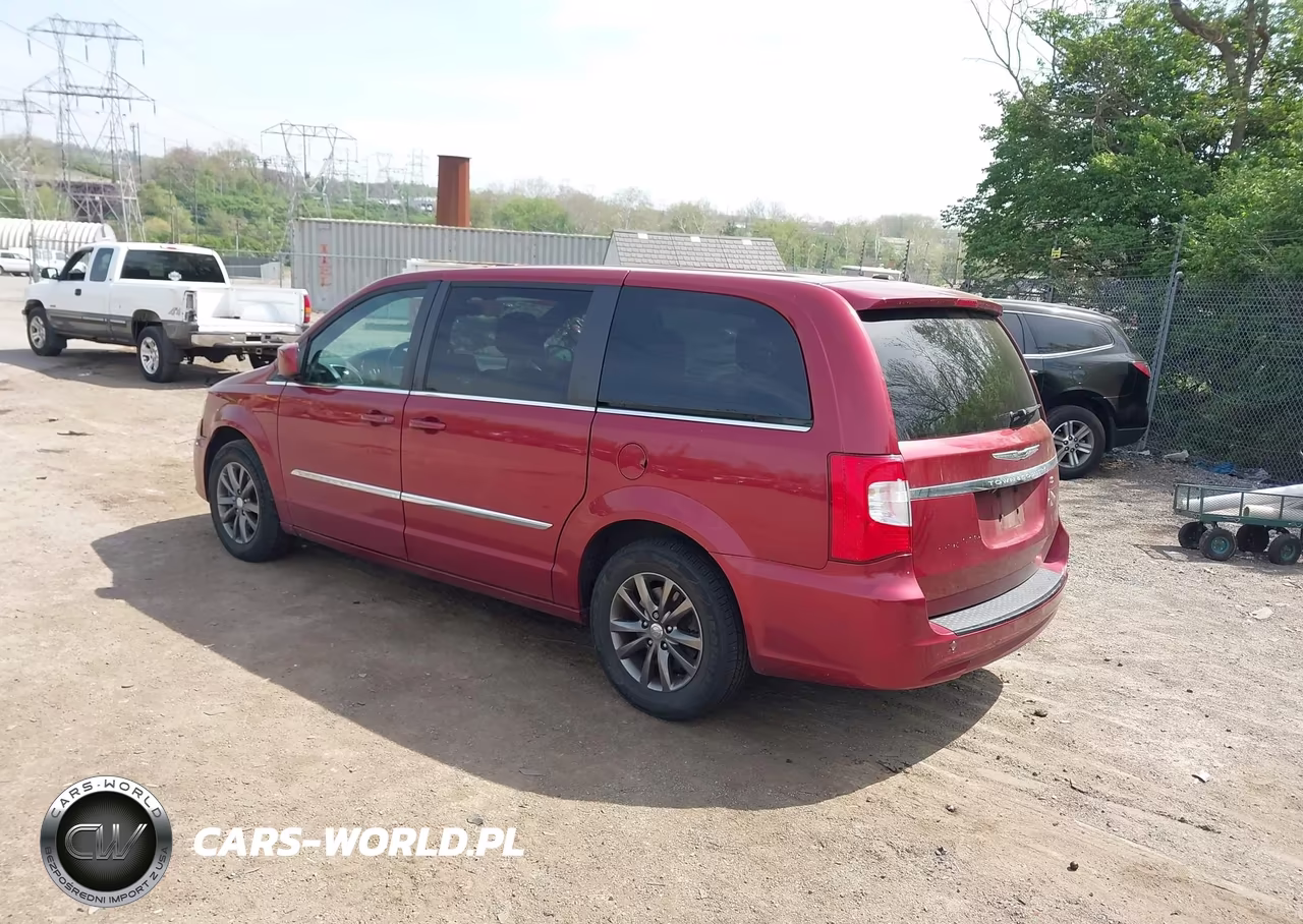 2014 Chrysler Town & Country S VIN:2C4RC1HG3ER364657 - 3