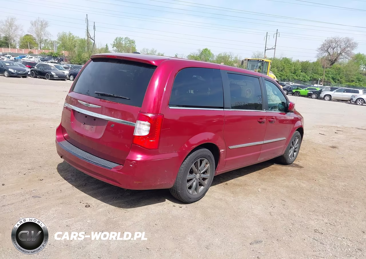 2014 Chrysler Town & Country S VIN:2C4RC1HG3ER364657 - 4