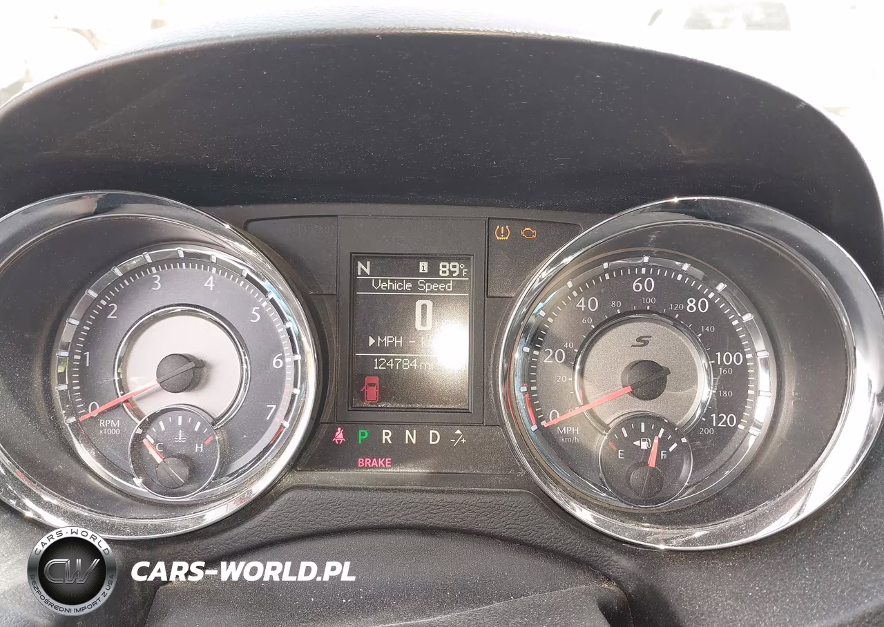 2014 Chrysler Town & Country S VIN:2C4RC1HG3ER364657 - 7