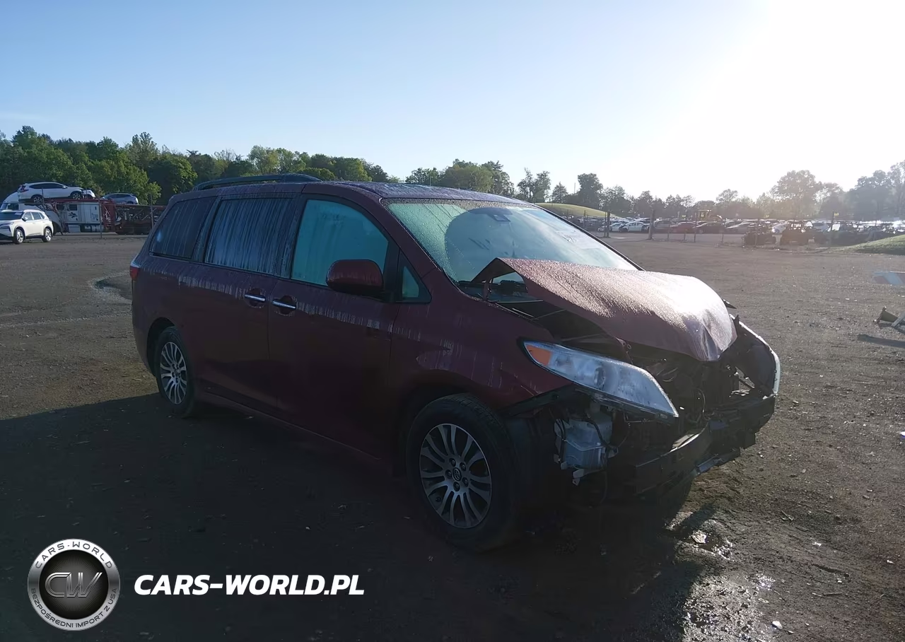 2018 Toyota Sienna Xle 8 Passenger