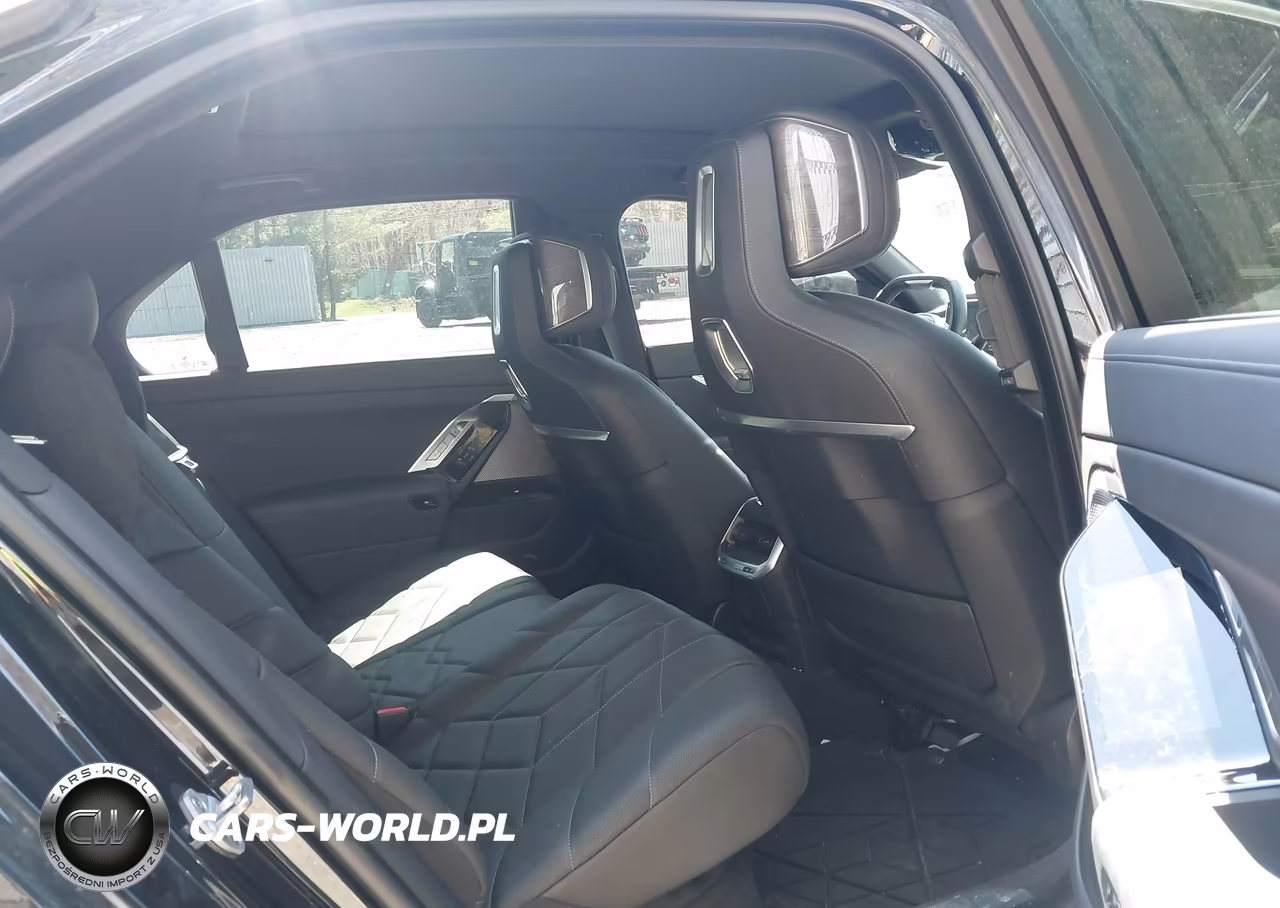 2024 BMW I7 xDrive60 VIN:WBY53EJ04RCP61651 - 8