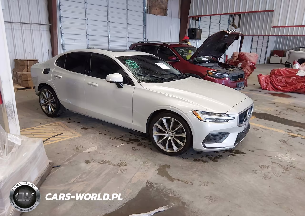 2019 Volvo S60 T5 Momentum