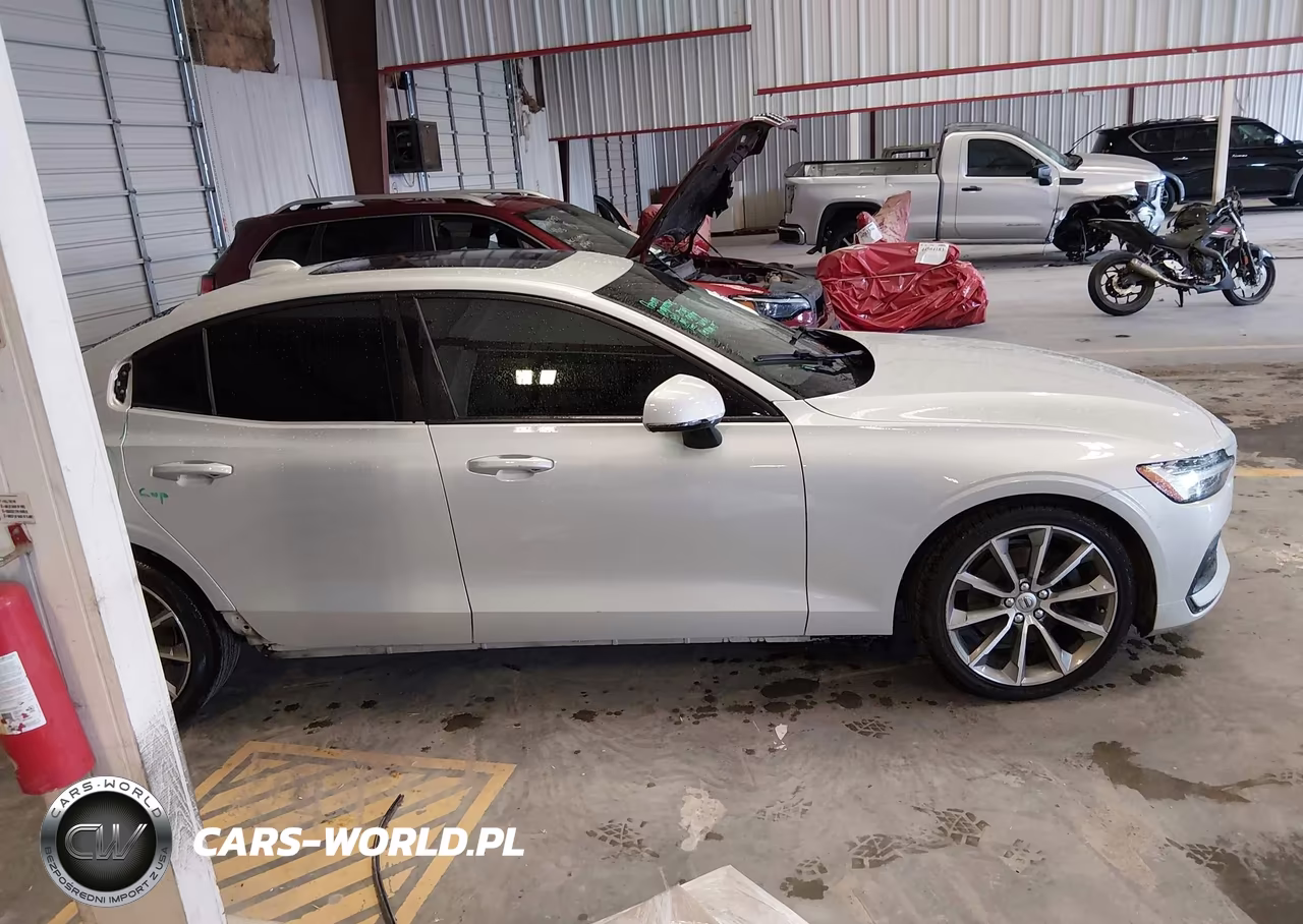 2019 Volvo S60 T5 Momentum VIN:7JR102FKXKG000687 - 14