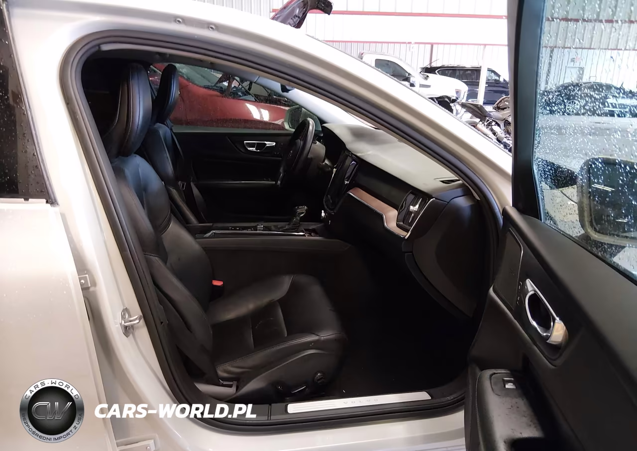 2019 Volvo S60 T5 Momentum VIN:7JR102FKXKG000687 - 5