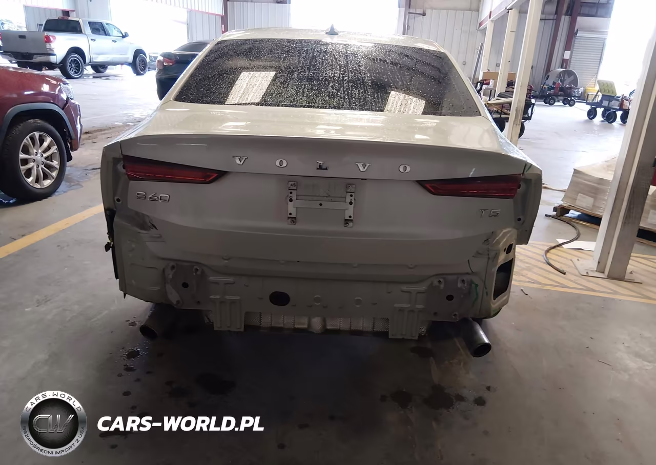 2019 Volvo S60 T5 Momentum VIN:7JR102FKXKG000687 - 6