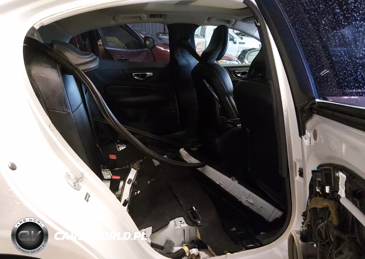 2019 Volvo S60 T5 Momentum VIN:7JR102FKXKG000687 - 8