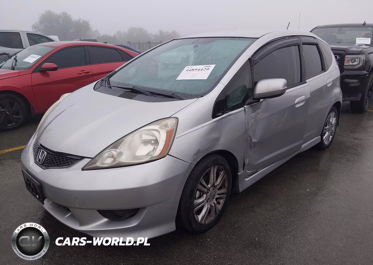 2011 Honda Fit Sport VIN:JHMGE8H63BC013168 - 2