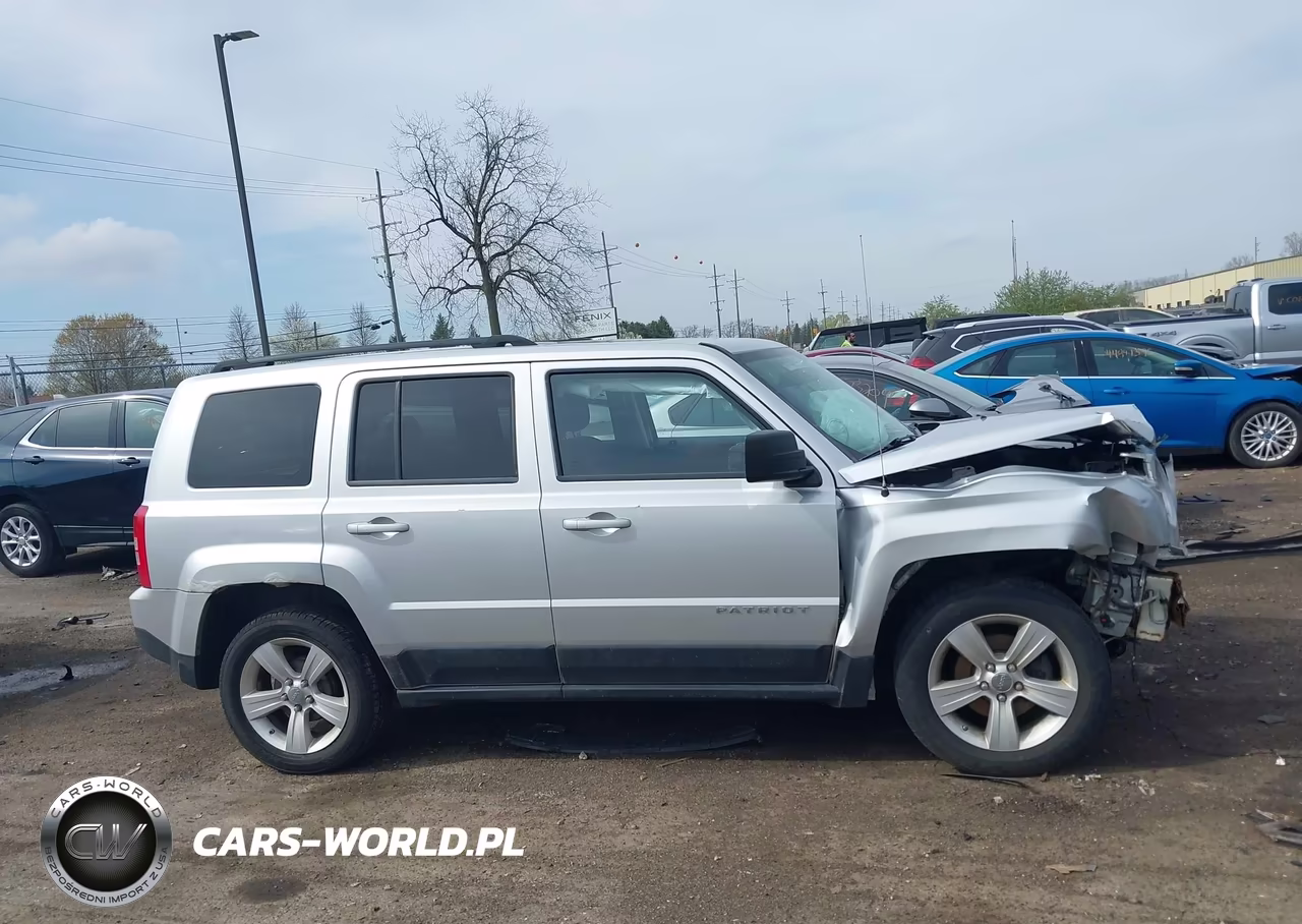 2012 Jeep Patriot Latitude VIN:1C4NJPFA6CD627228 - 13