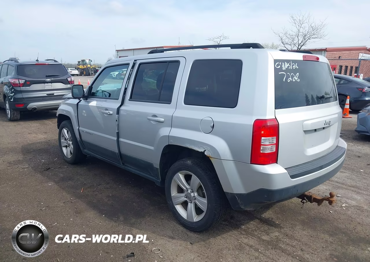 2012 Jeep Patriot Latitude VIN:1C4NJPFA6CD627228 - 3