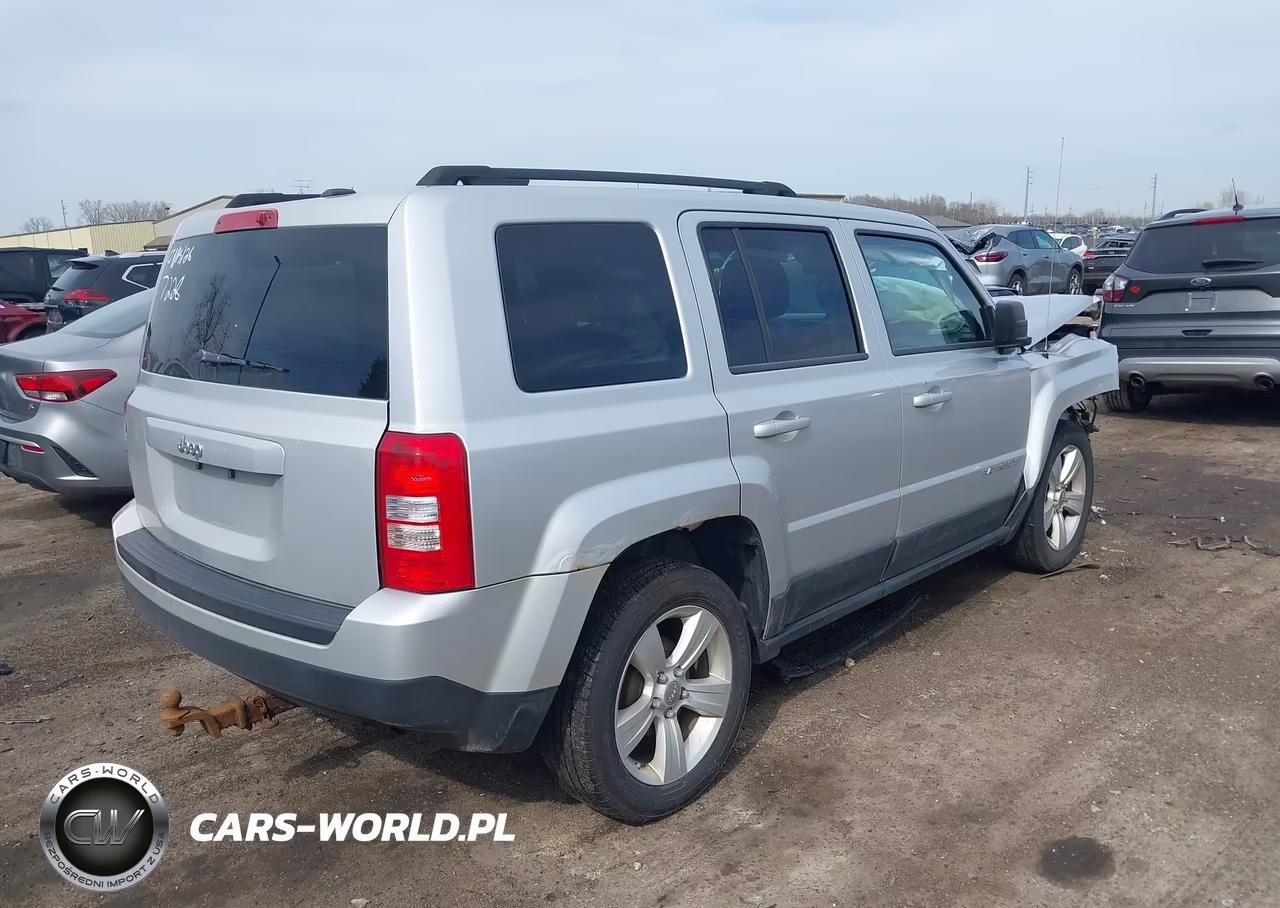 2012 Jeep Patriot Latitude VIN:1C4NJPFA6CD627228 - 4