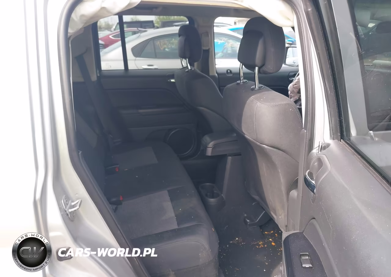 2012 Jeep Patriot Latitude VIN:1C4NJPFA6CD627228 - 8