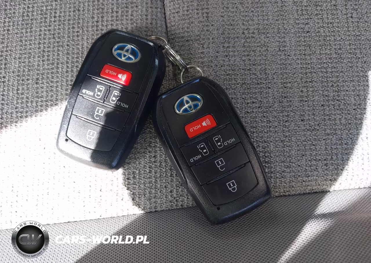 2022 Toyota Sienna Le VIN:5TDKSKFC0NS067525 - 11