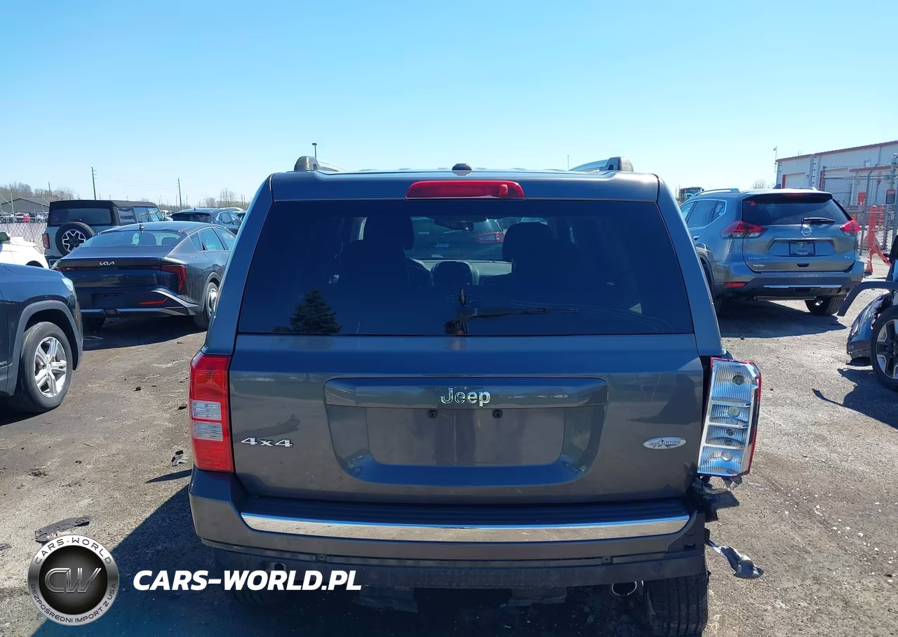 2017 Jeep Patriot High Altitude 4X4 VIN:1C4NJRFB7HD205917 - 16