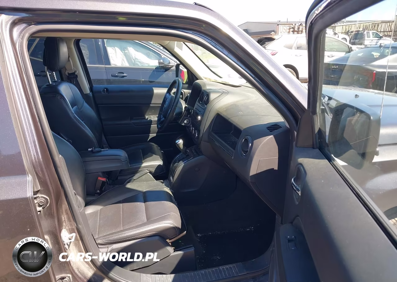 2017 Jeep Patriot High Altitude 4X4 VIN:1C4NJRFB7HD205917 - 5