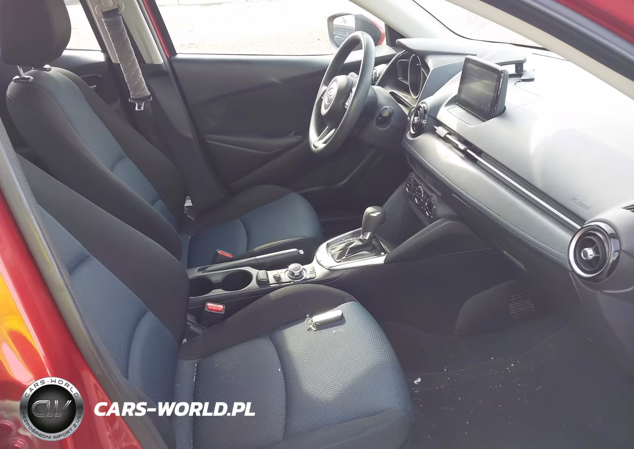 2019 Toyota Yaris Le VIN:3MYDLBYV0KY503798 - 5