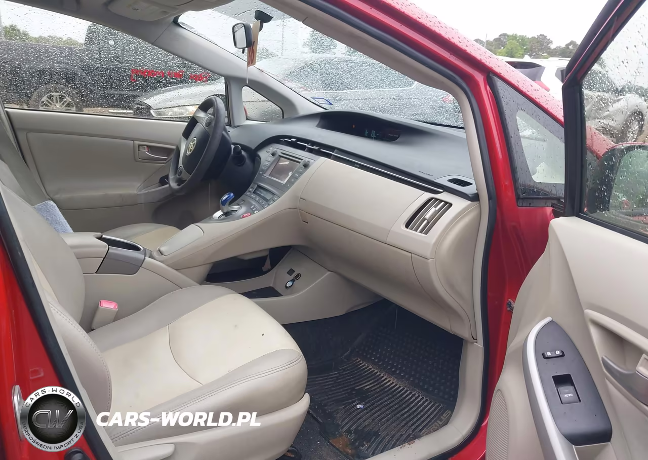 2012 Toyota Prius Three VIN:JTDKN3DU3C1544323 - 5