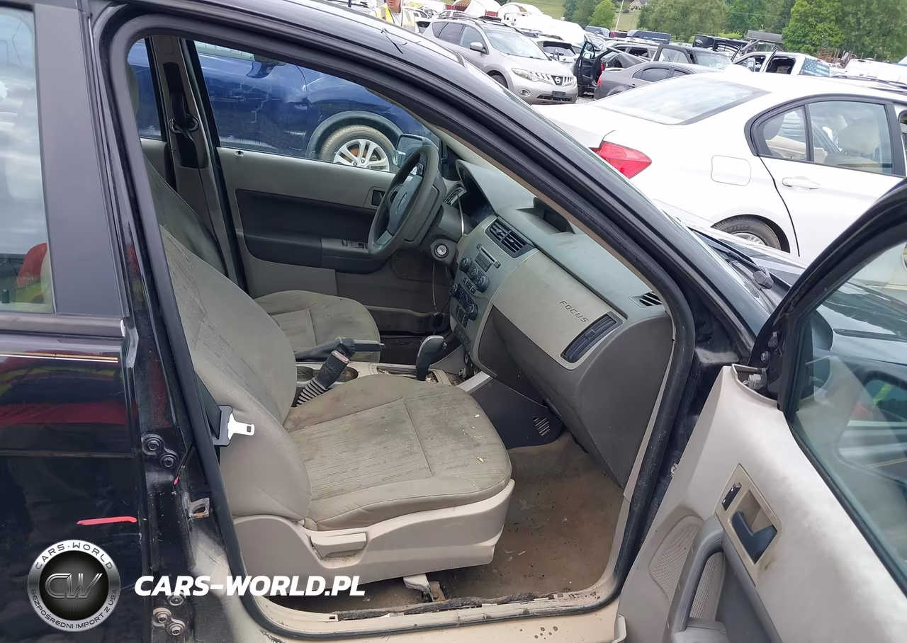 2011 Ford Focus Se VIN:1FAHP3FN3BW186657 - 5