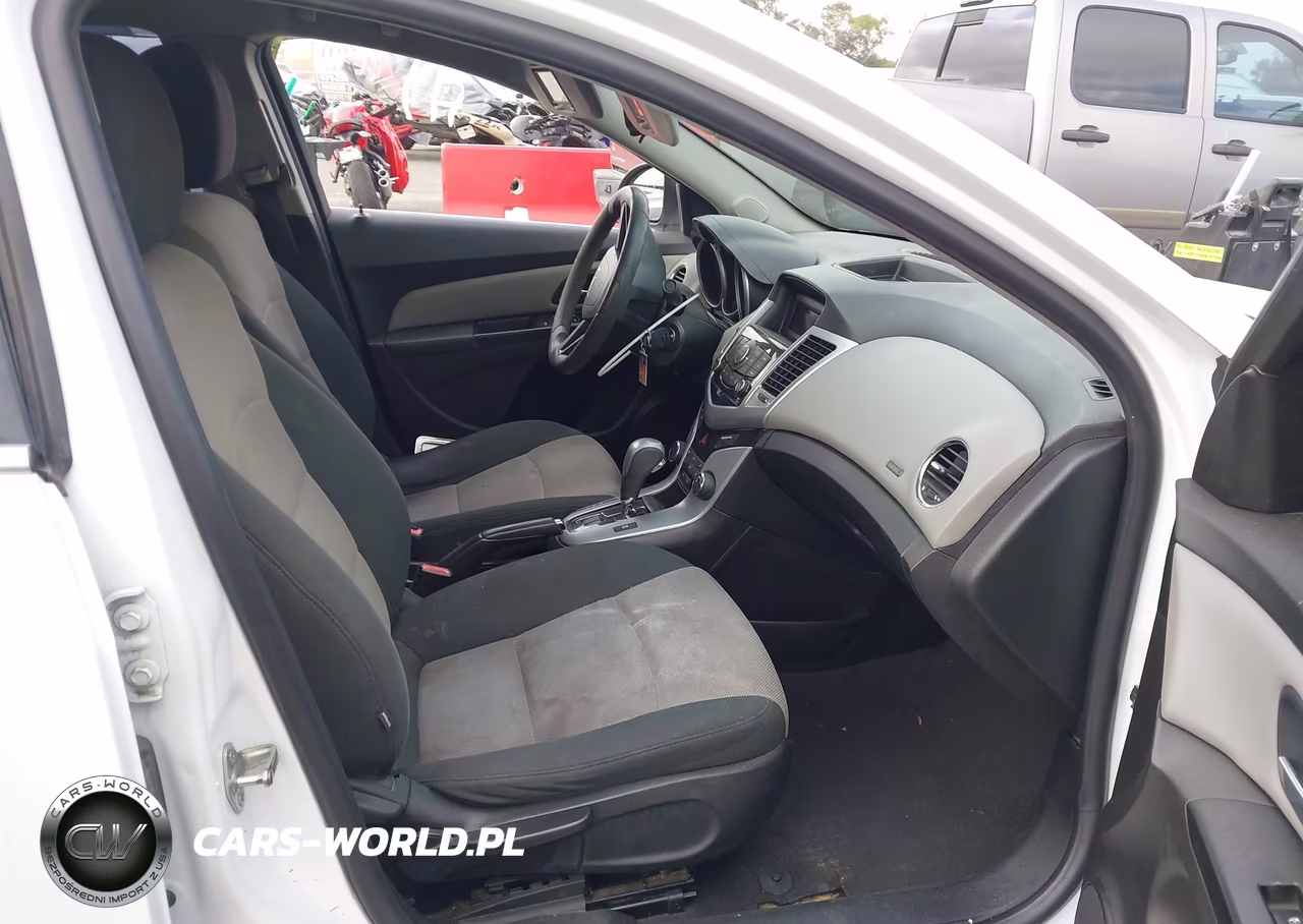 2012 Chevrolet Cruze Ls VIN:1G1PC5SH7C7142176 - 5