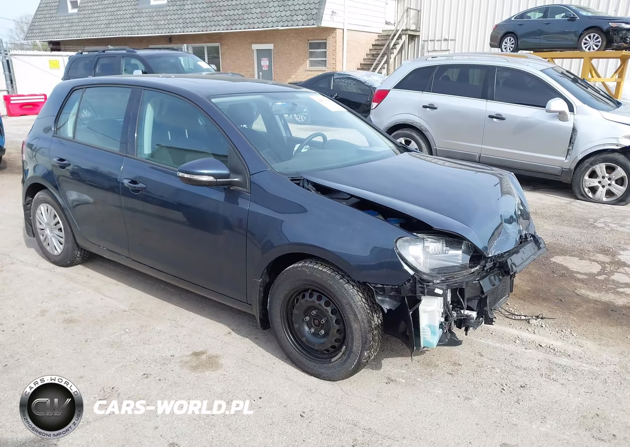 2010 Volkswagen Golf 4-Door