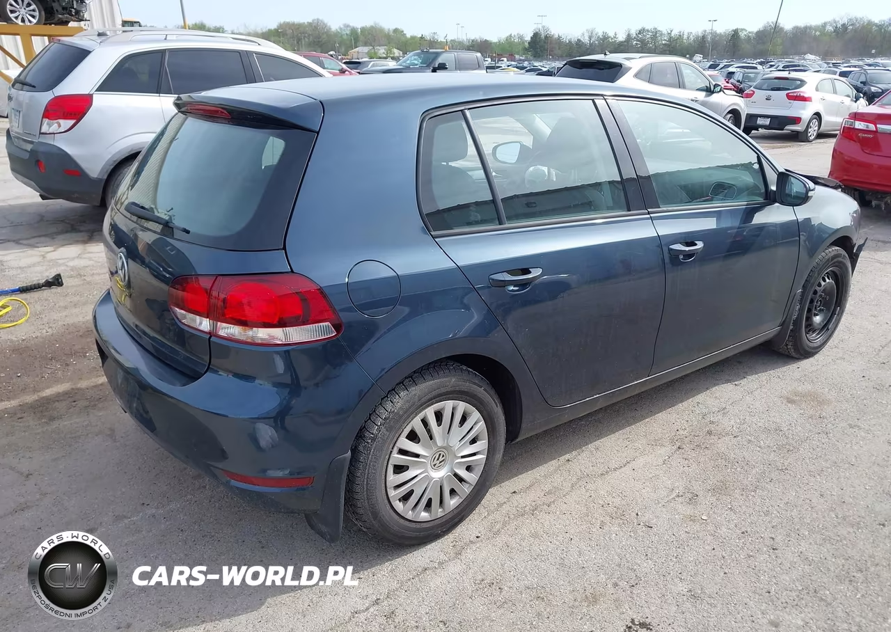 2010 Volkswagen Golf 4-Door VIN:WVWDA7AJ2AW389947 - 4