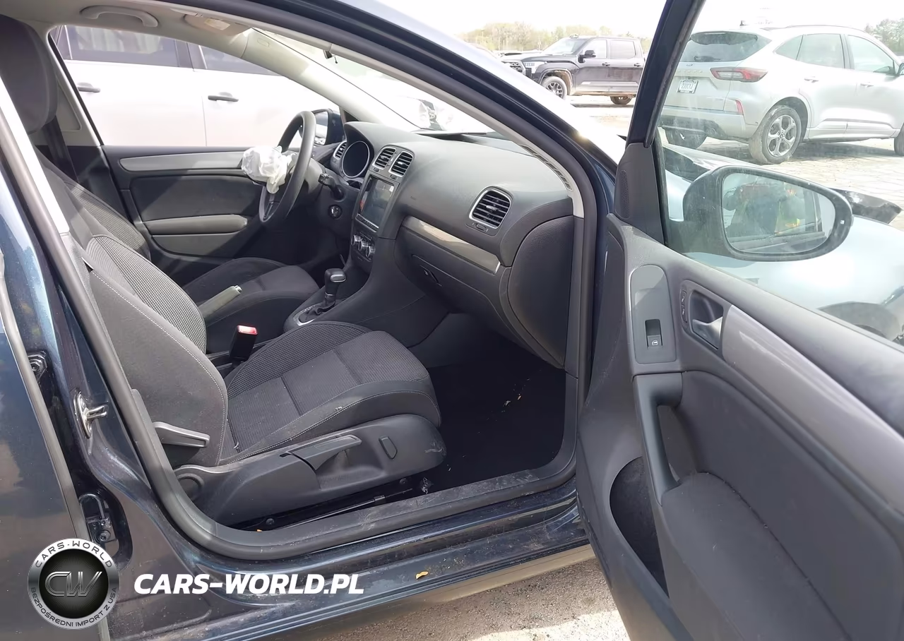 2010 Volkswagen Golf 4-Door VIN:WVWDA7AJ2AW389947 - 5