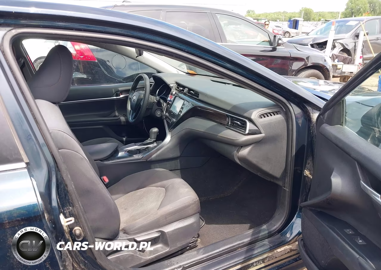 2020 Toyota Camry Le VIN:4T1C11AK8LU914604 - 5