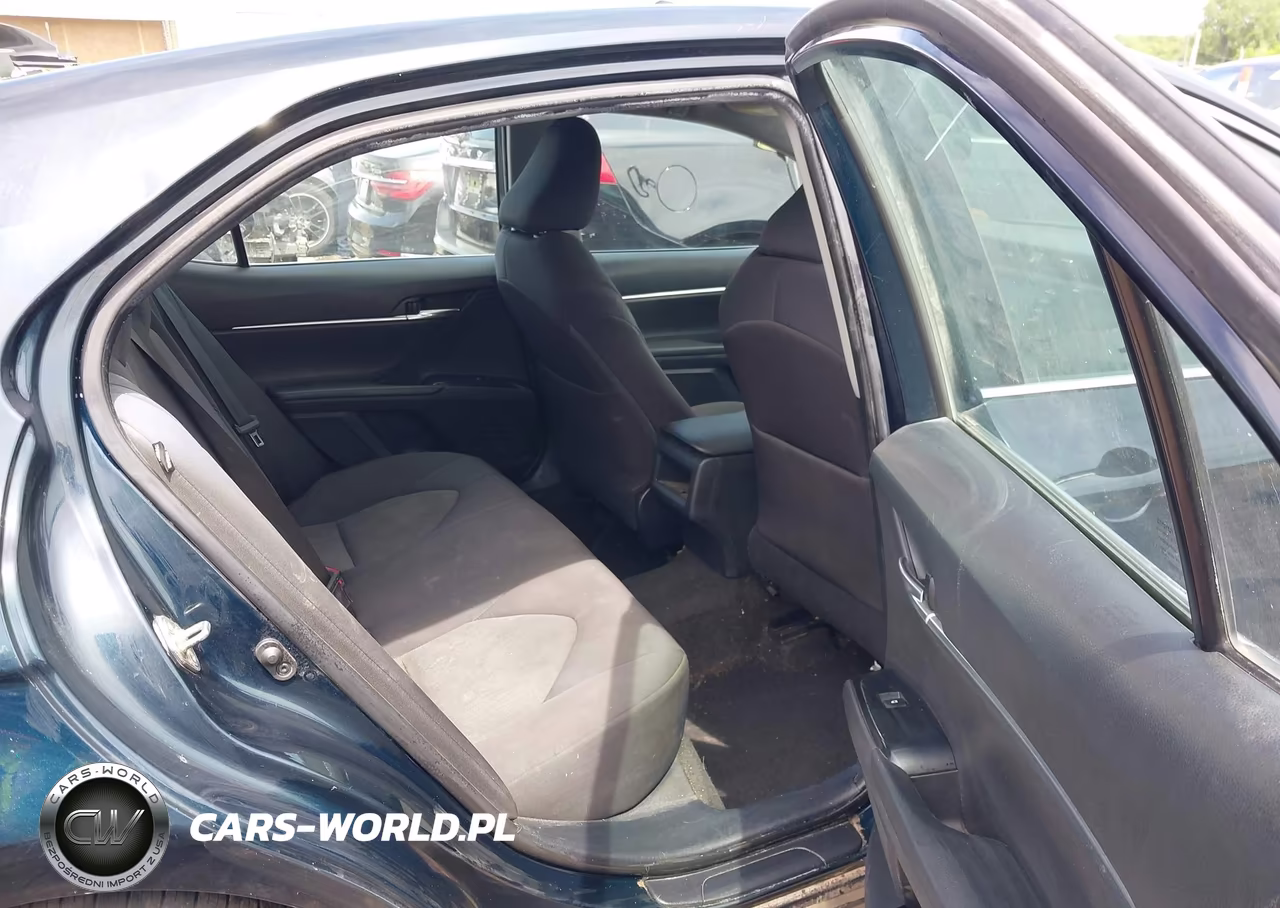 2020 Toyota Camry Le VIN:4T1C11AK8LU914604 - 8