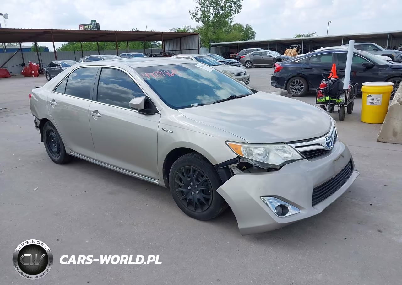 2014 Toyota Camry Hybrid Xle