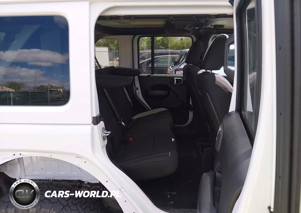 2018 Jeep Wrangler Unlimited Rubicon 4X4 VIN:1C4HJXFG6JW308530 - 8