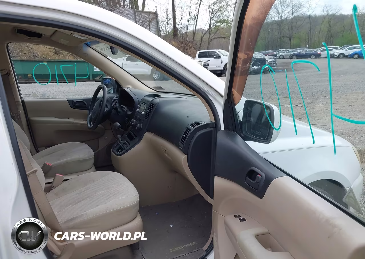 2010 Kia Sedona VIN:KNDMG4C30A6330634 - 5