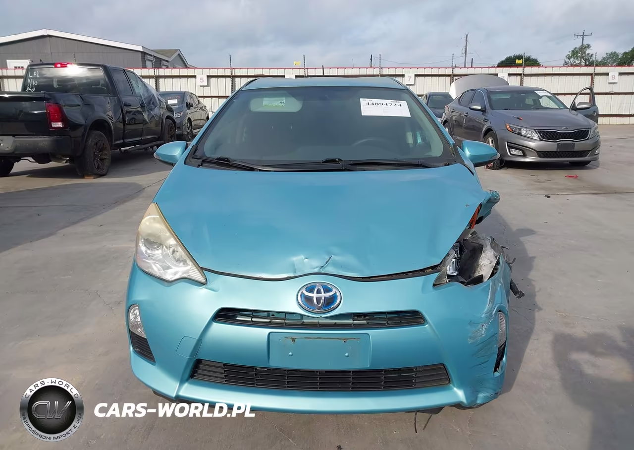 2013 Toyota Prius C Two VIN:JTDKDTB39D1041457 - 12