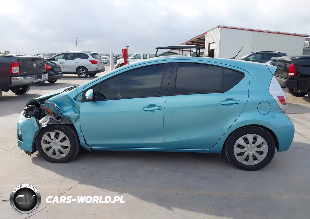 2013 Toyota Prius C Two VIN:JTDKDTB39D1041457 - 14