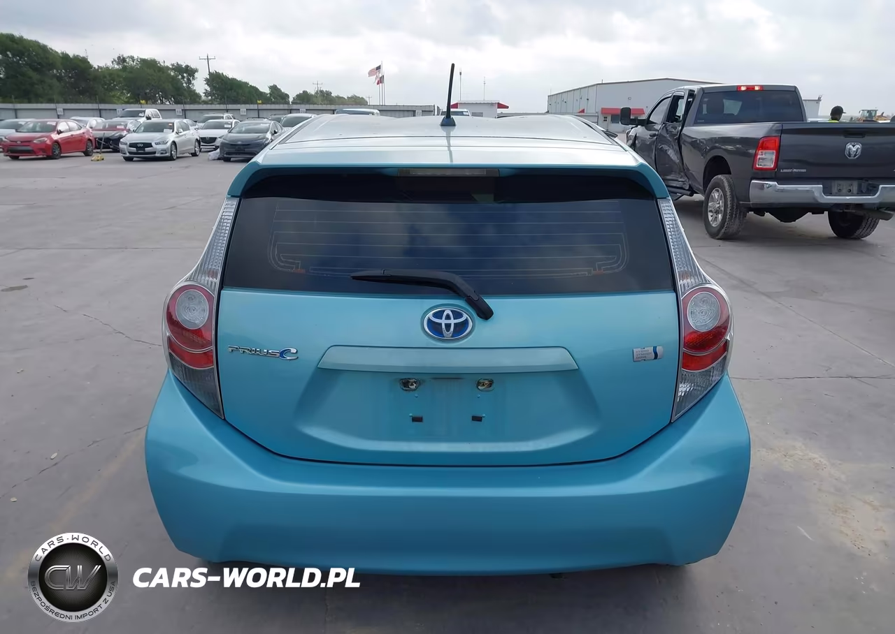2013 Toyota Prius C Two VIN:JTDKDTB39D1041457 - 16