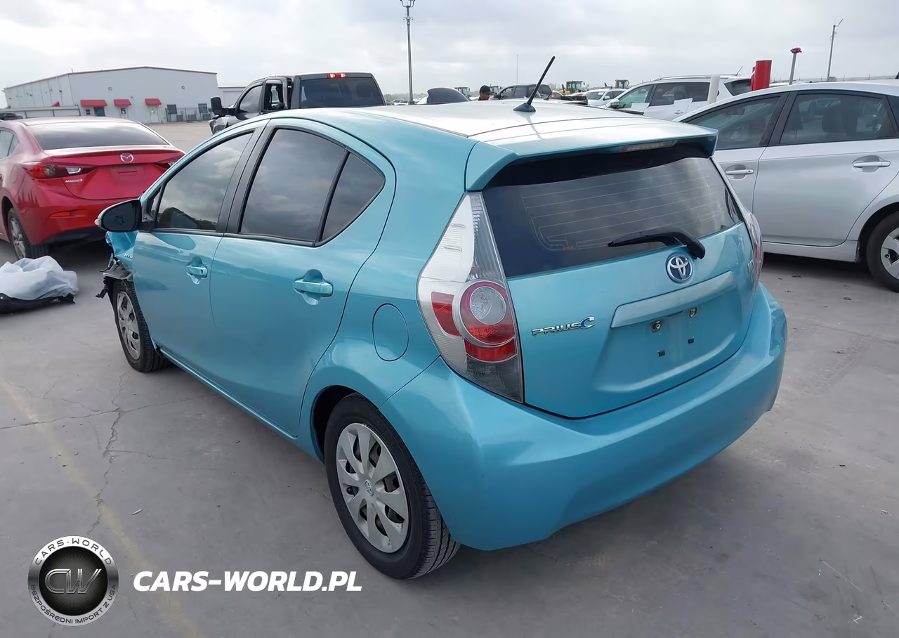 2013 Toyota Prius C Two VIN:JTDKDTB39D1041457 - 3