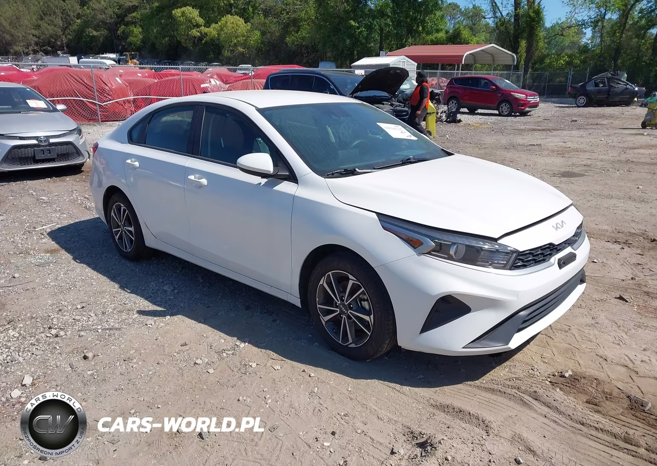 2024 Kia Forte Lxs