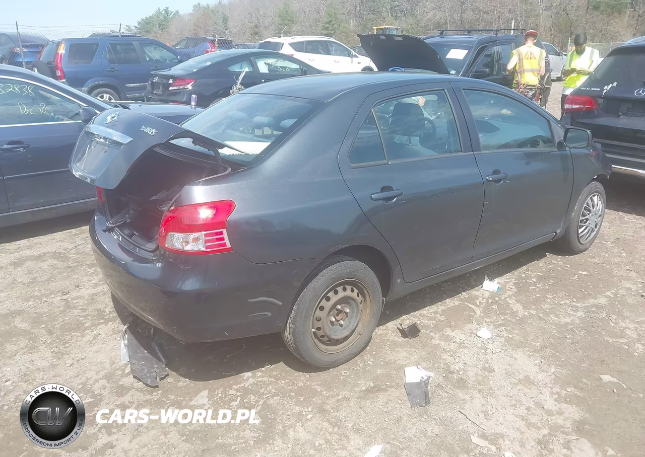 2010 Toyota Yaris VIN:JTDBT4K32A4065263 - 4