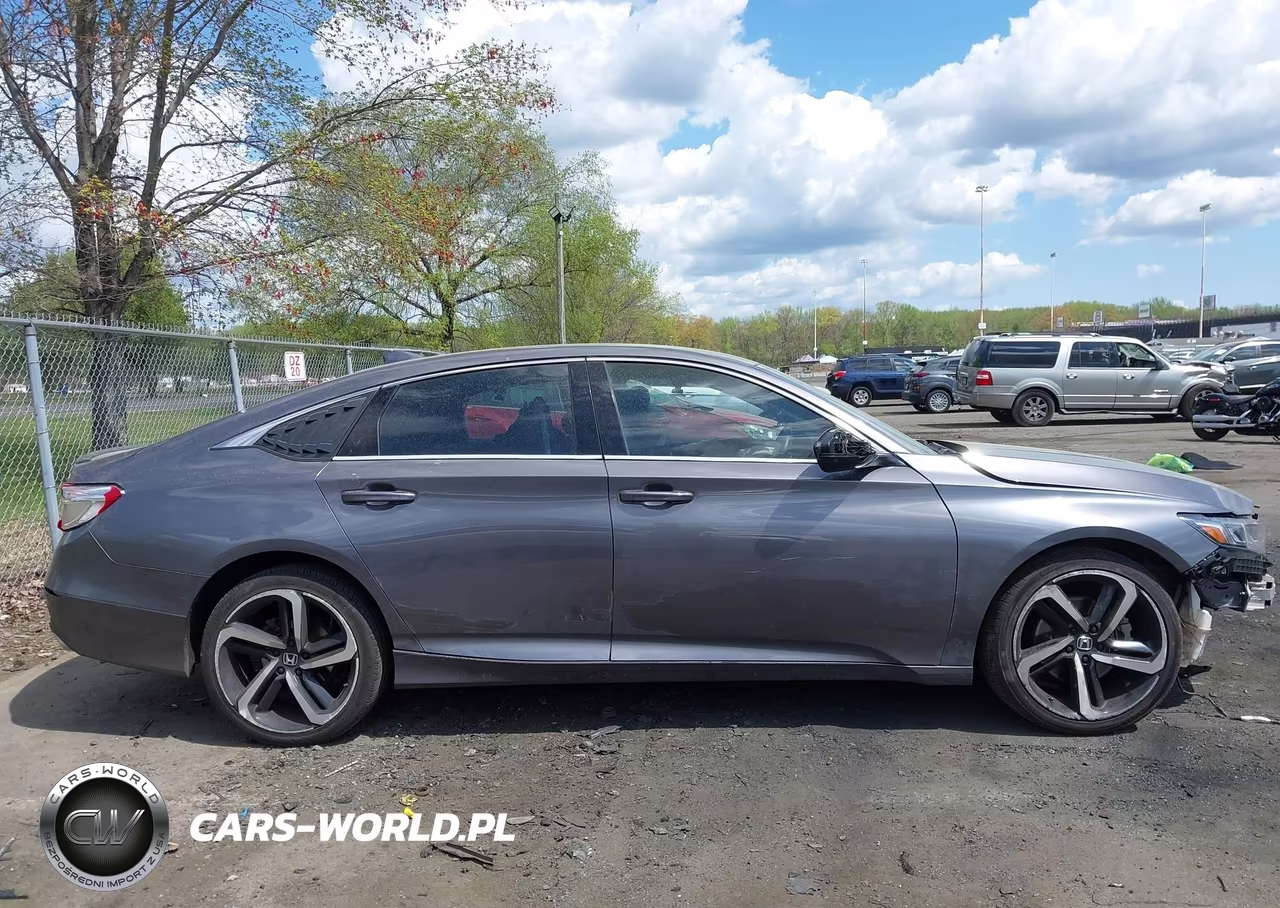 2018 Honda Accord Sport VIN:1HGCV1F36JA103829 - 12