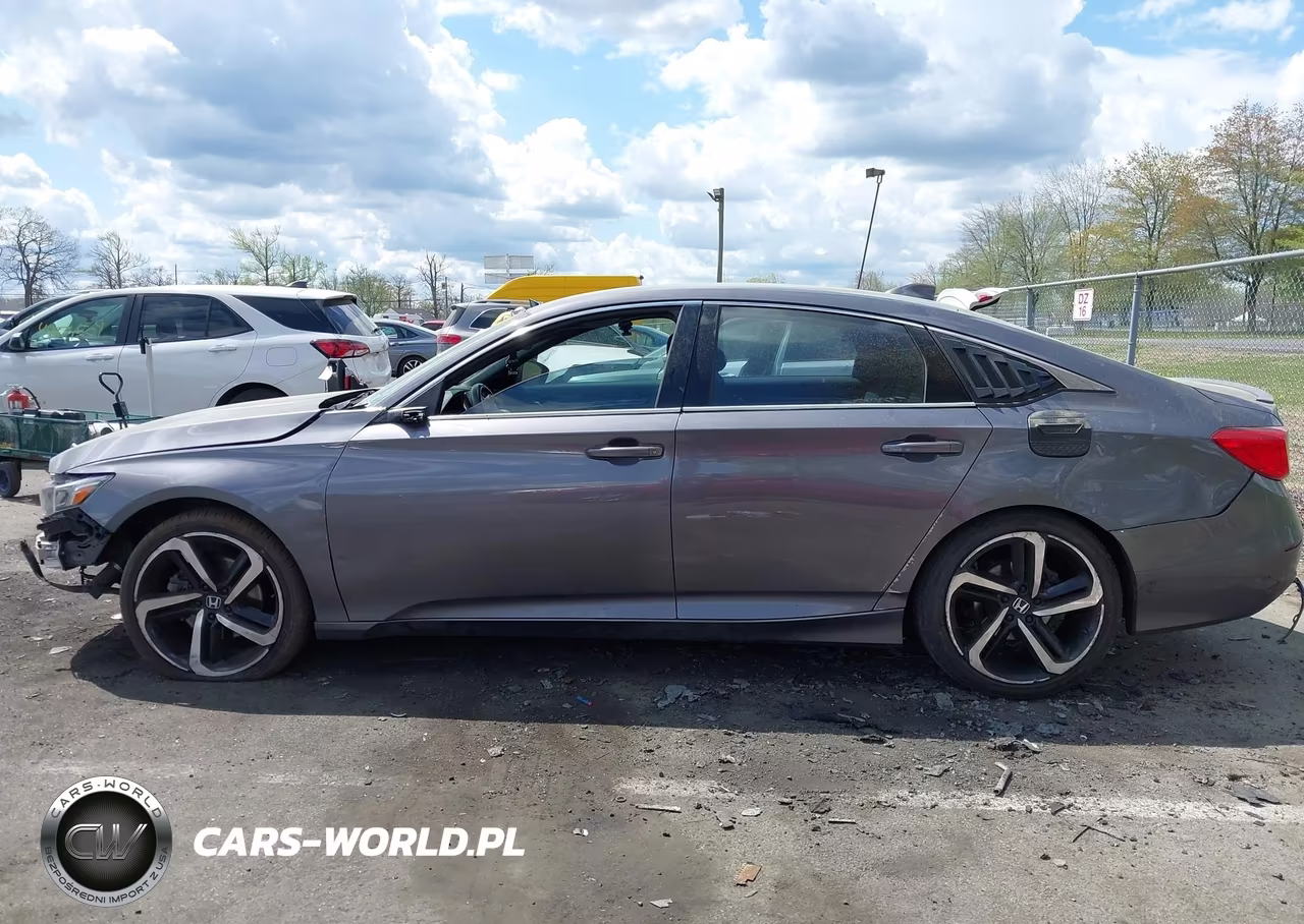 2018 Honda Accord Sport VIN:1HGCV1F36JA103829 - 13