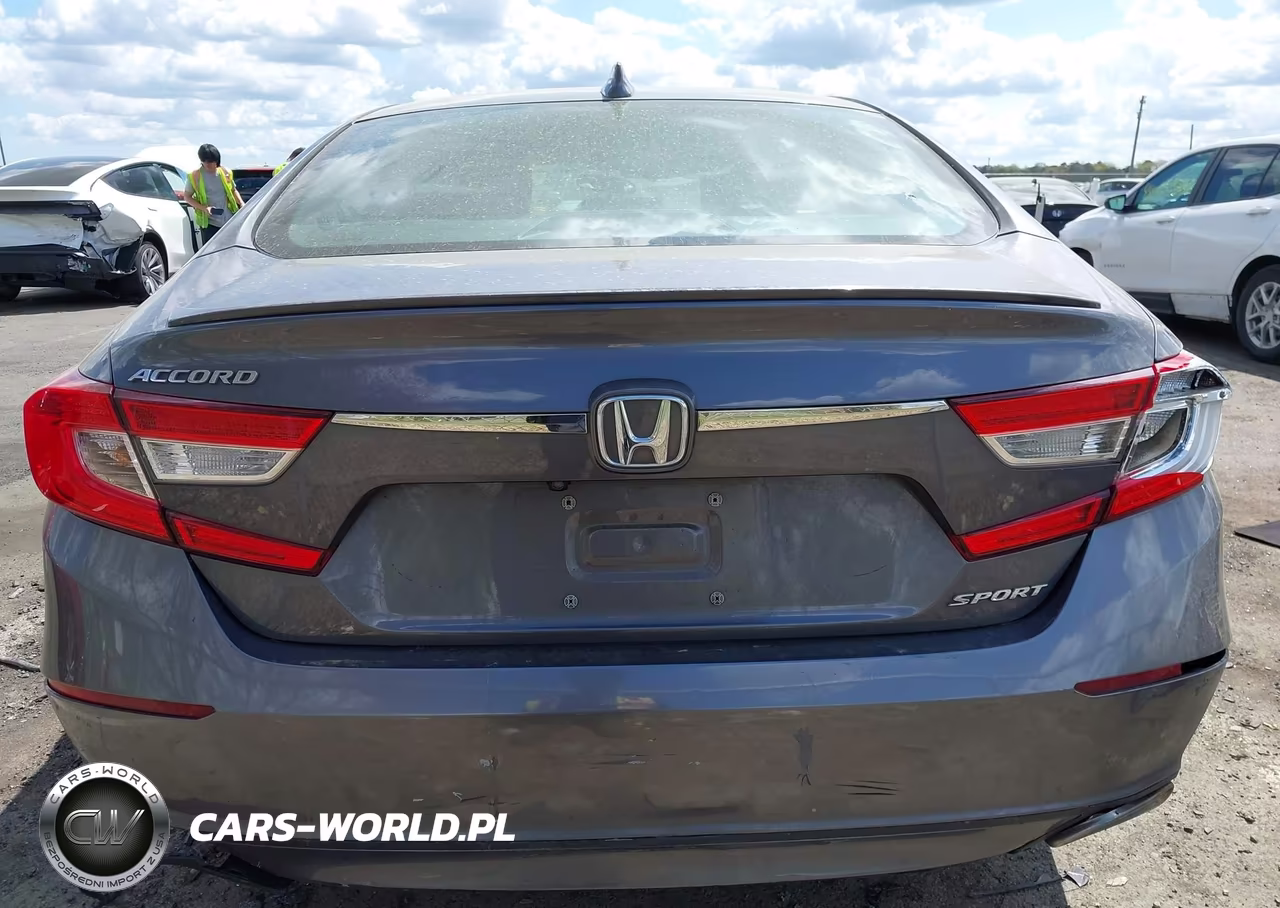 2018 Honda Accord Sport VIN:1HGCV1F36JA103829 - 15