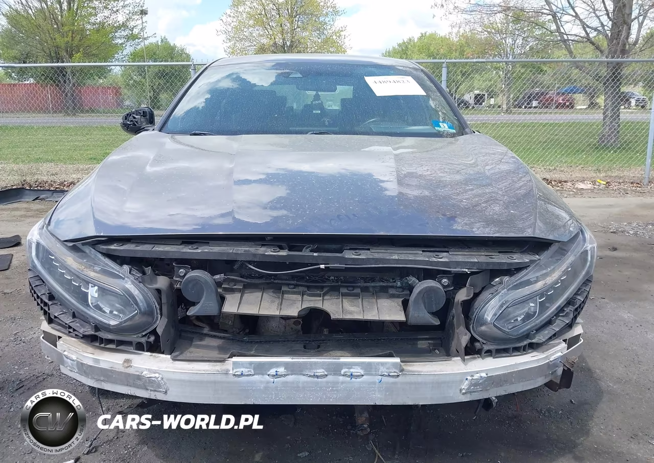 2018 Honda Accord Sport VIN:1HGCV1F36JA103829 - 6