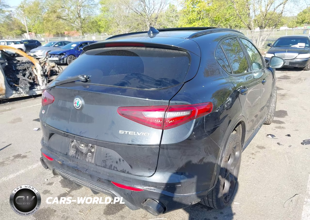 2023 Alfa Romeo Stelvio Veloce Awd VIN:ZASPAKBN8P7D53644 - 4