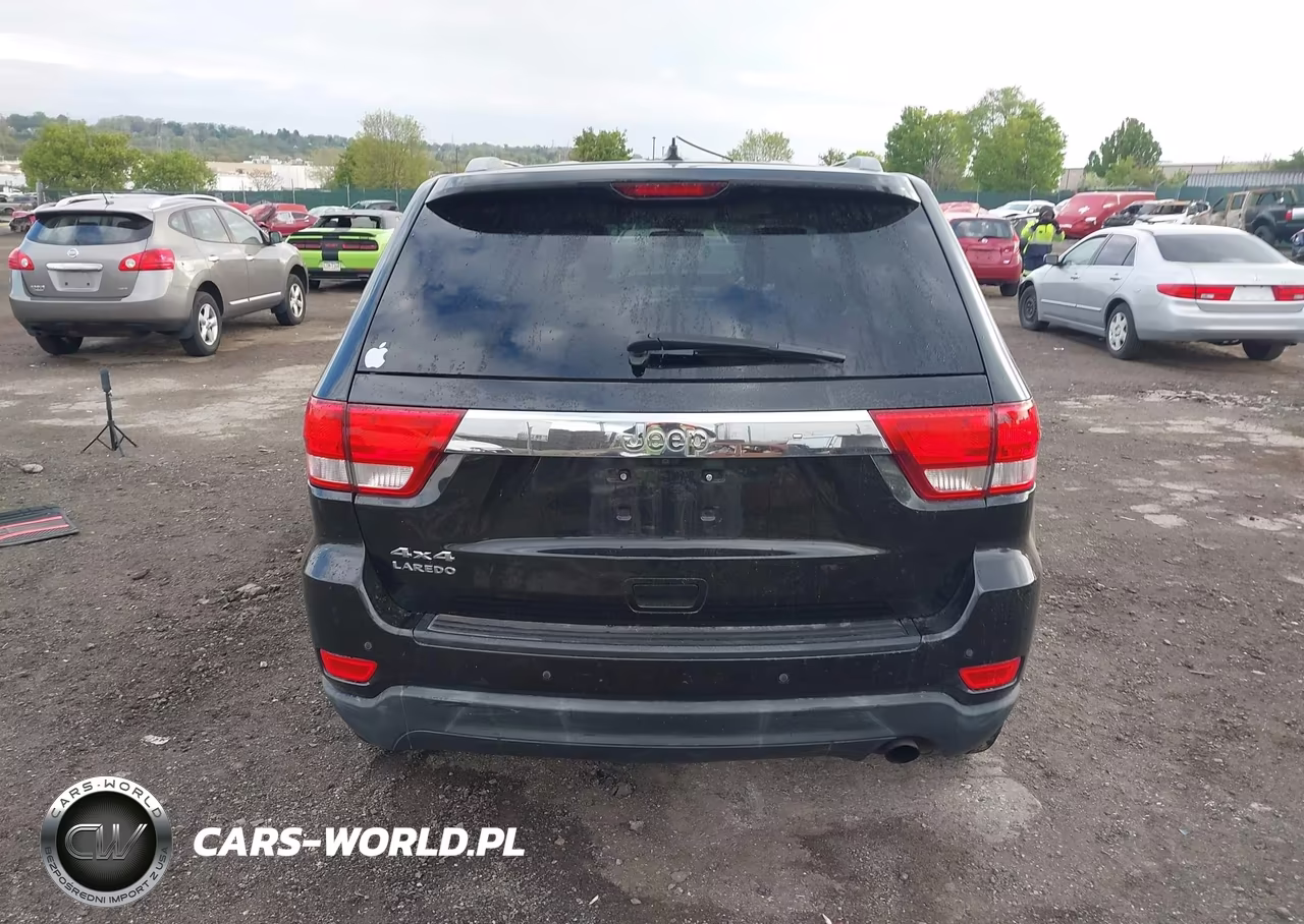 2011 Jeep Grand Cherokee Laredo VIN:1J4RR4GG0BC704007 - 15