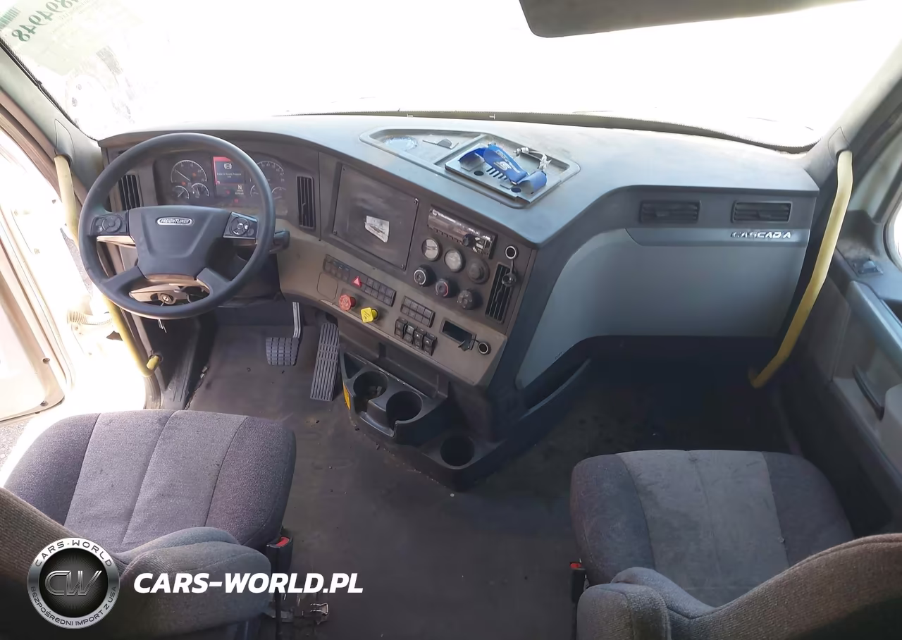 2018 Freightliner New Cascadia 126 VIN:3AKJHHDR4JSJJ1135 - 15
