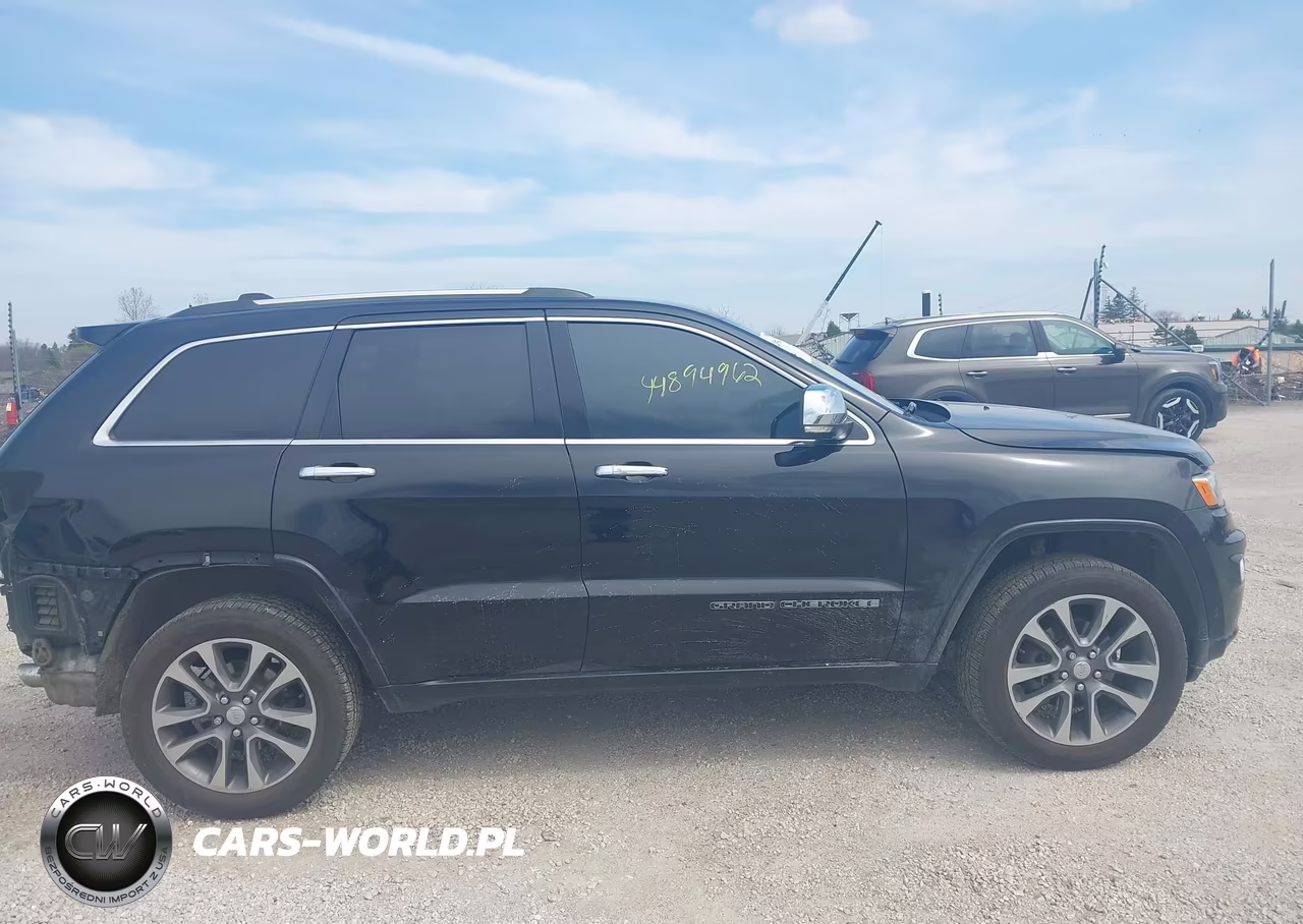 2018 Jeep Grand Cherokee Overland 4X4 VIN:1C4RJFCG8JC314429 - 13
