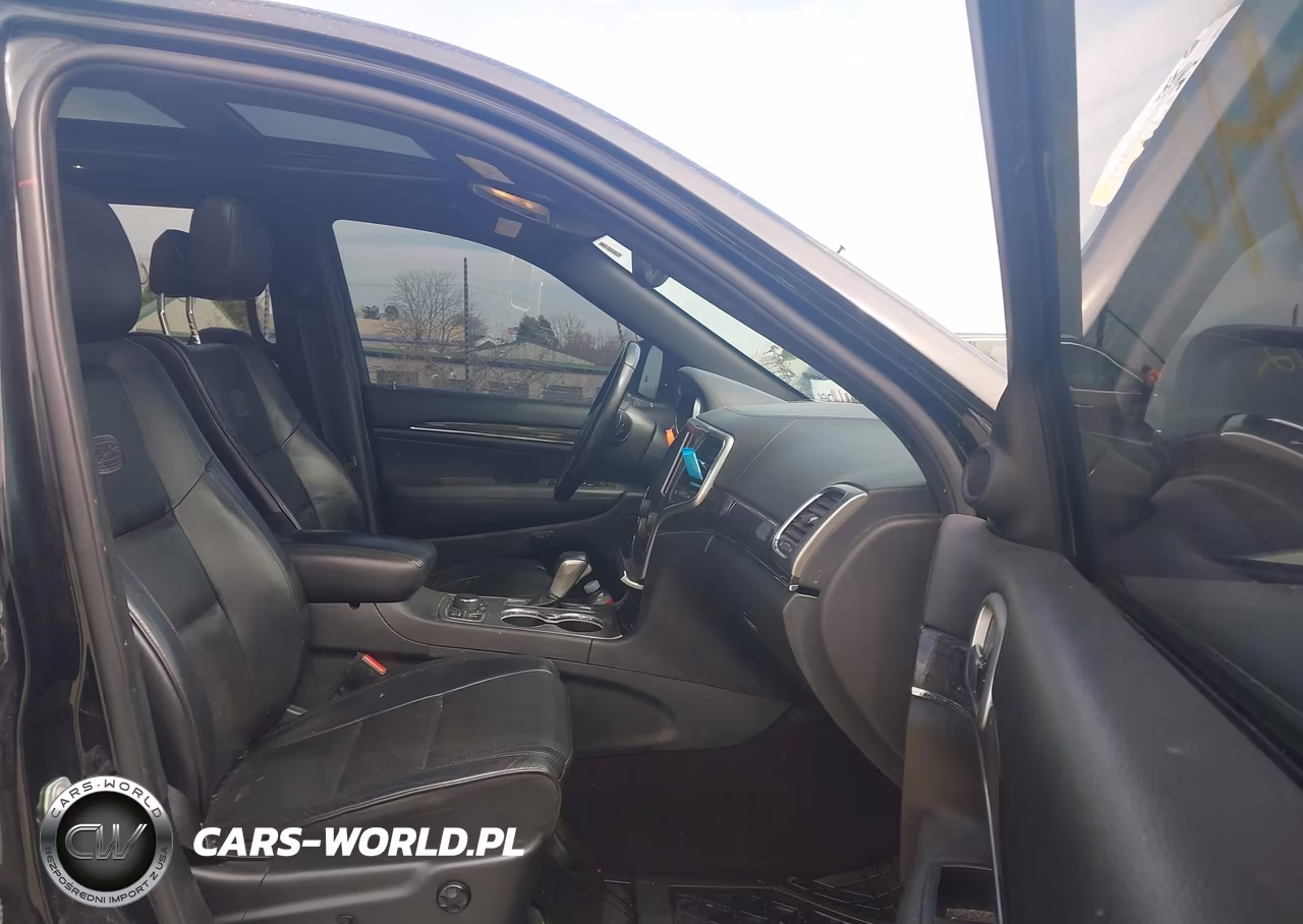 2018 Jeep Grand Cherokee Overland 4X4 VIN:1C4RJFCG8JC314429 - 5