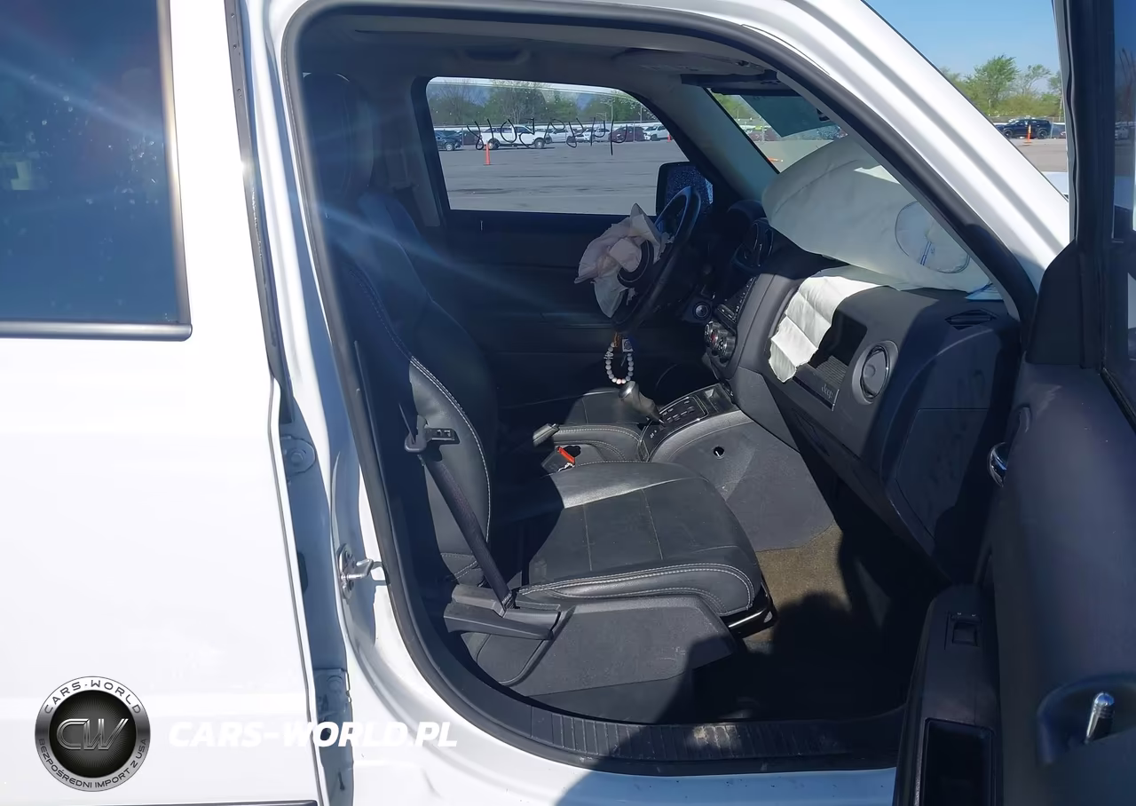 2017 Jeep Patriot High Altitude 4X4 VIN:1C4NJRFB4HD181544 - 5
