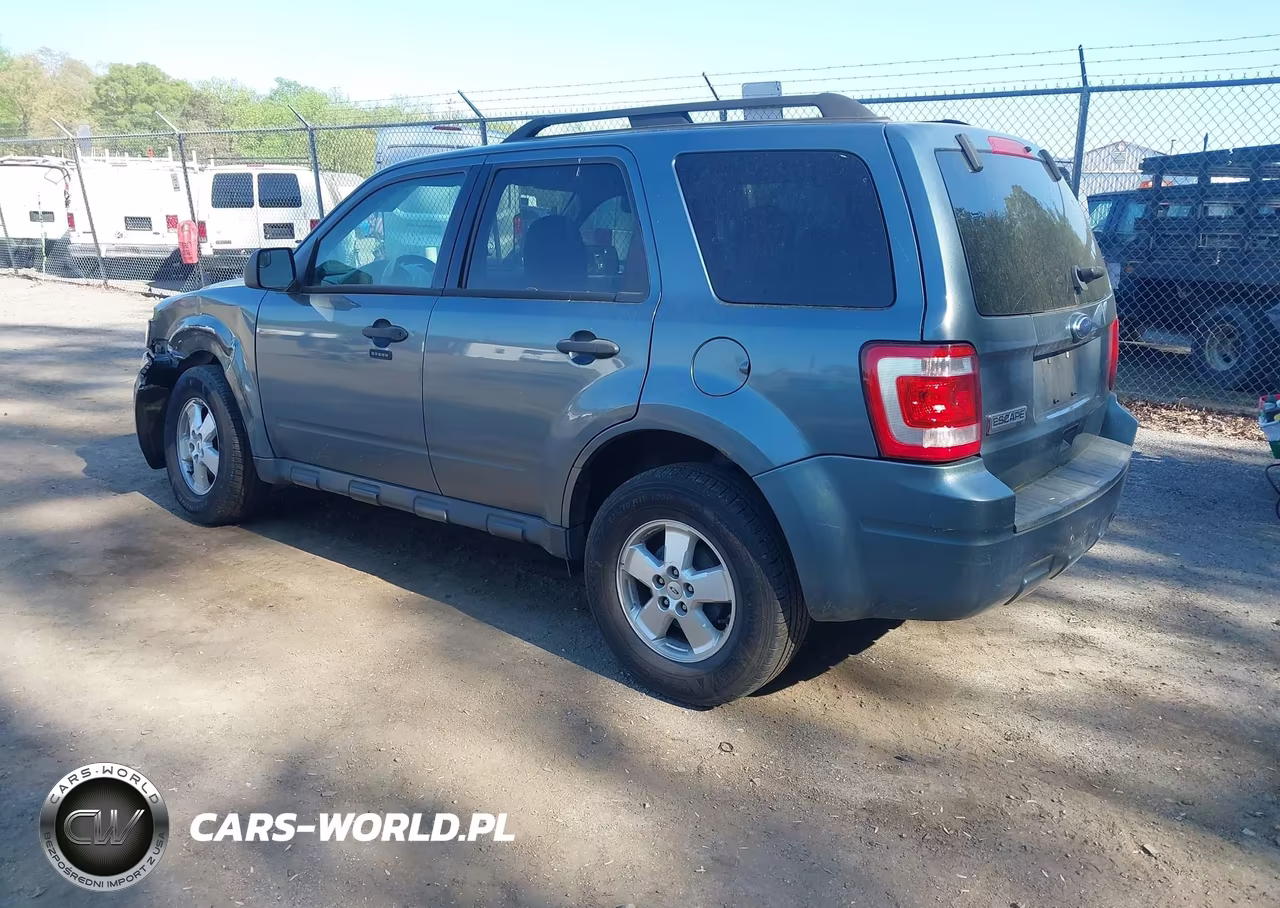 2010 Ford Escape Xlt VIN:1FMCU0D73AKC82127 - 3