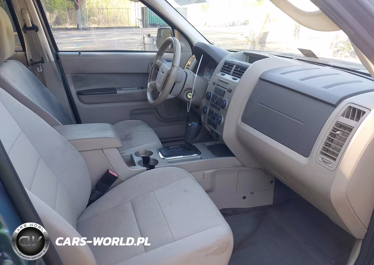 2010 Ford Escape Xlt VIN:1FMCU0D73AKC82127 - 5