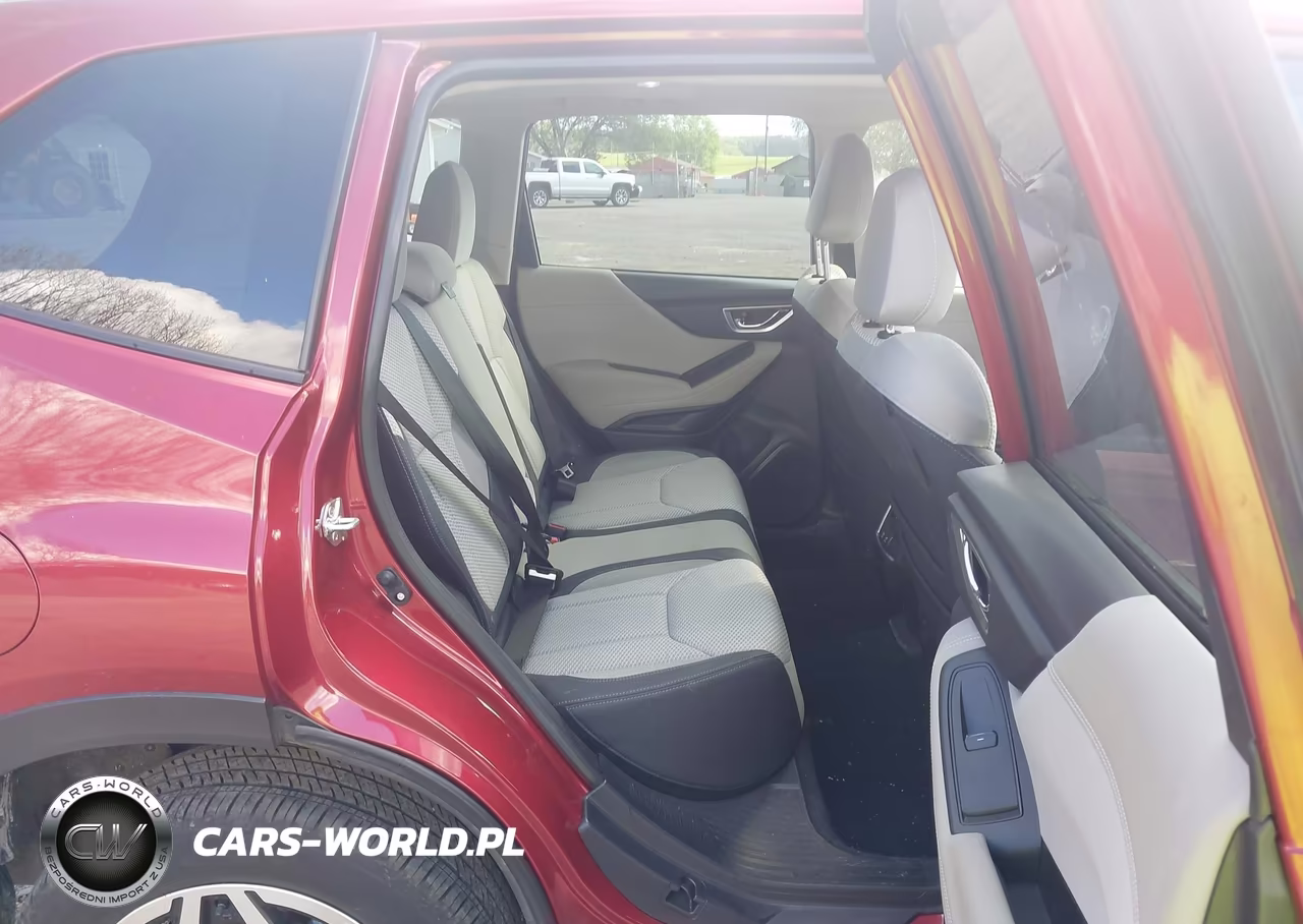 2024 Subaru Forester Premium VIN:JF2SKADC4RH412693 - 8