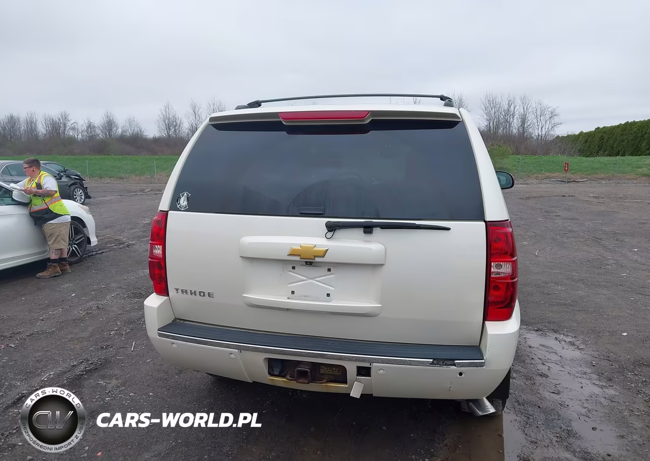2014 Chevrolet Tahoe Ltz VIN:1GNSKCE03ER122648 - 17